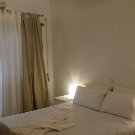 Camera Matrimoniale Tiburtina Habitación en casa particular