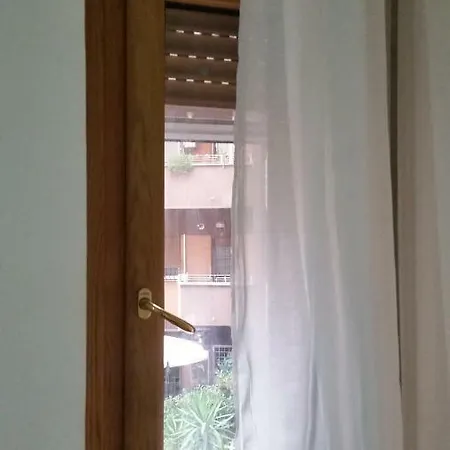 Camera Matrimoniale Tiburtina Habitación en casa particular Roma